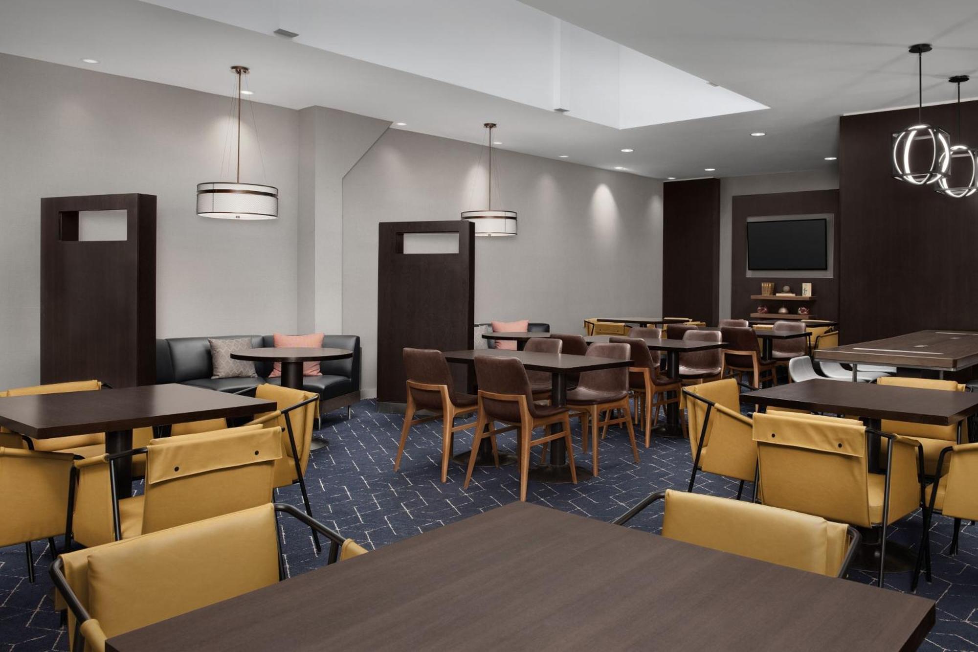 Courtyard By Marriott Syracuse Downtown At Armory Square Hotel Buitenkant foto