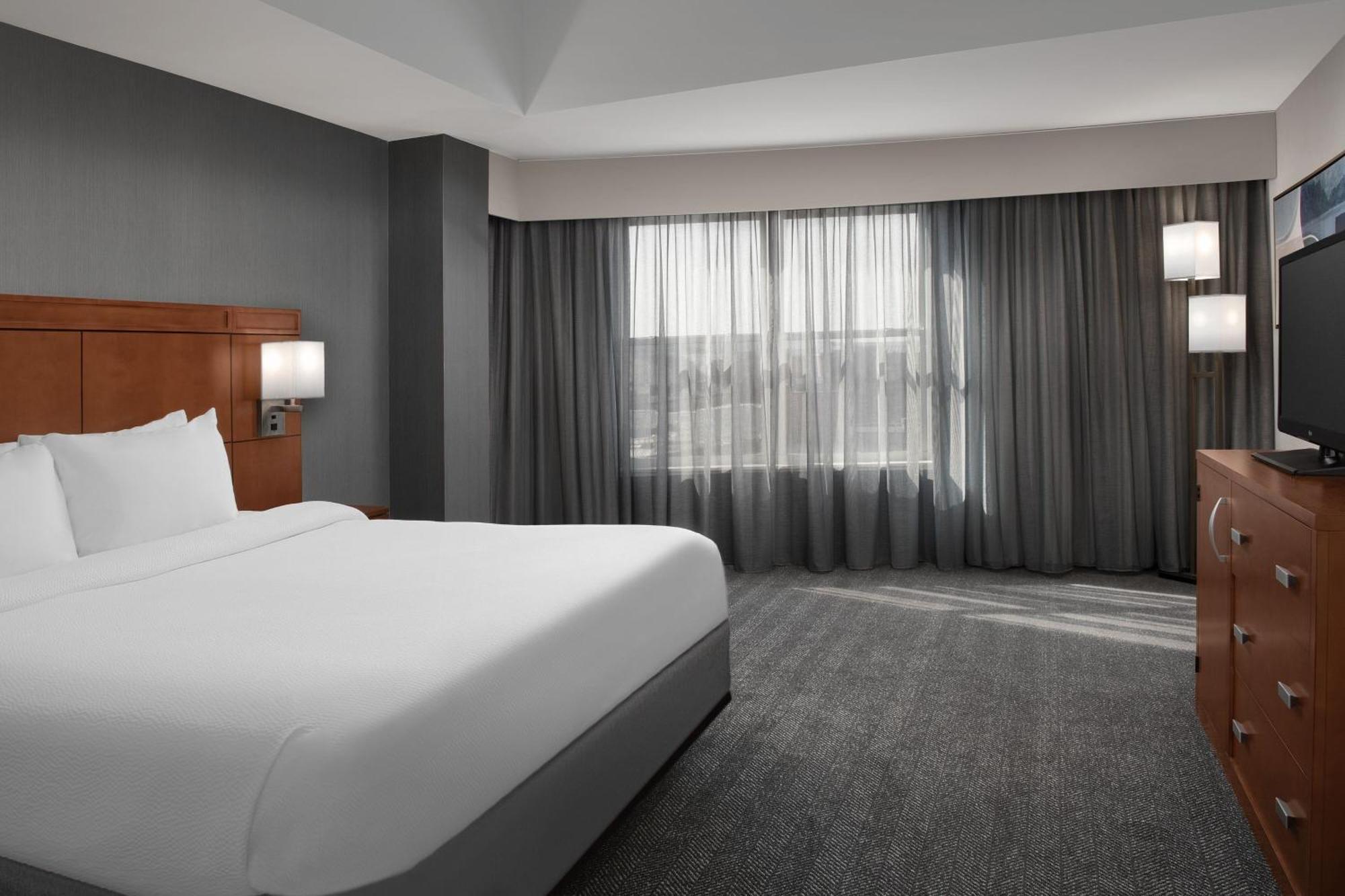 Courtyard By Marriott Syracuse Downtown At Armory Square Hotel Buitenkant foto