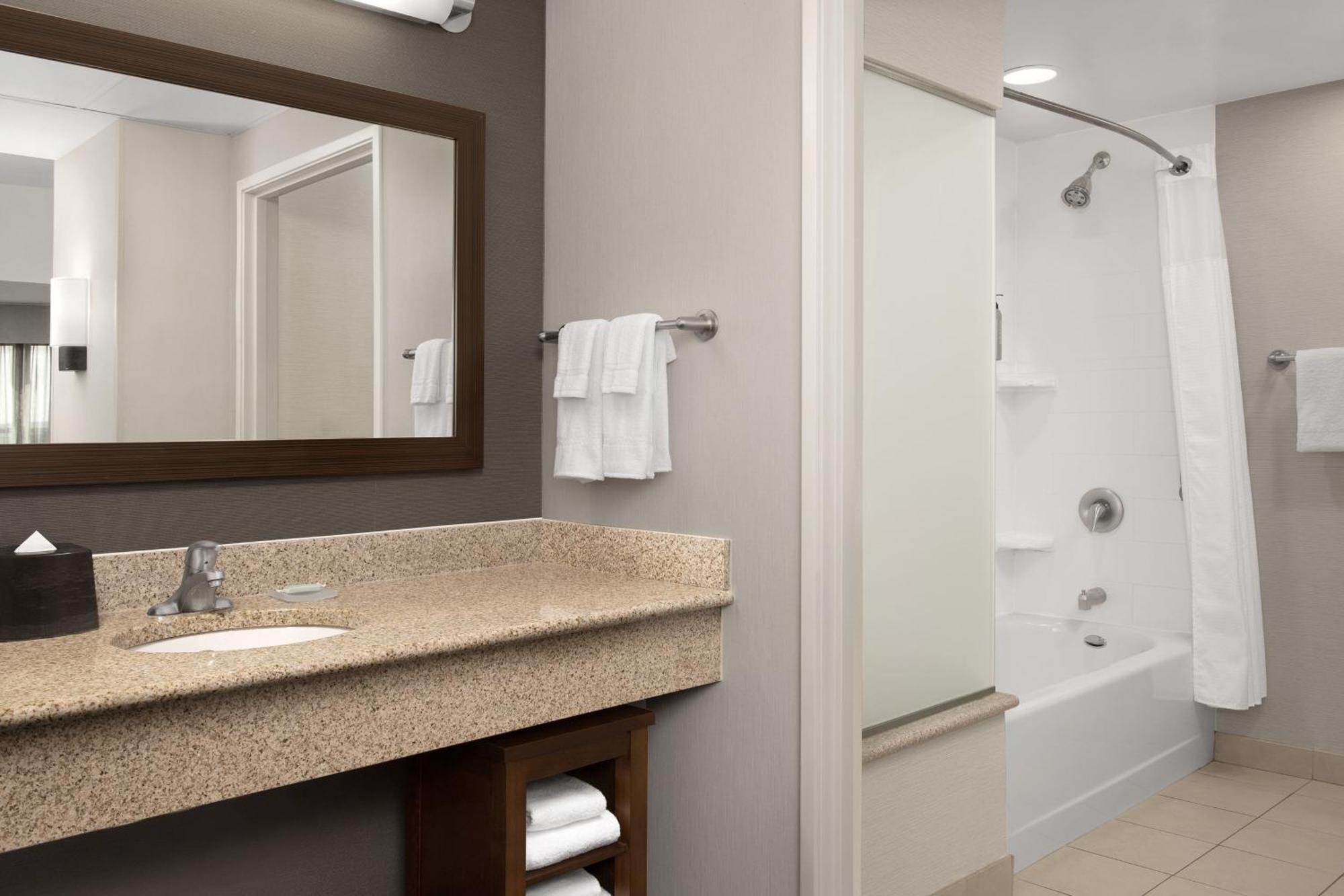 Courtyard By Marriott Syracuse Downtown At Armory Square Hotel Buitenkant foto