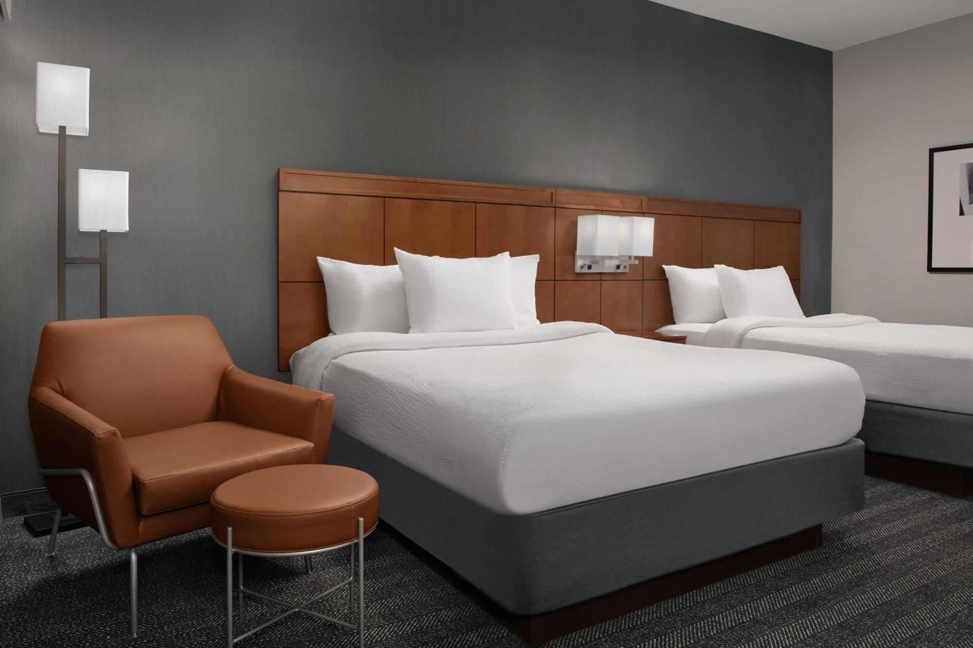 Courtyard By Marriott Syracuse Downtown At Armory Square Hotel Buitenkant foto