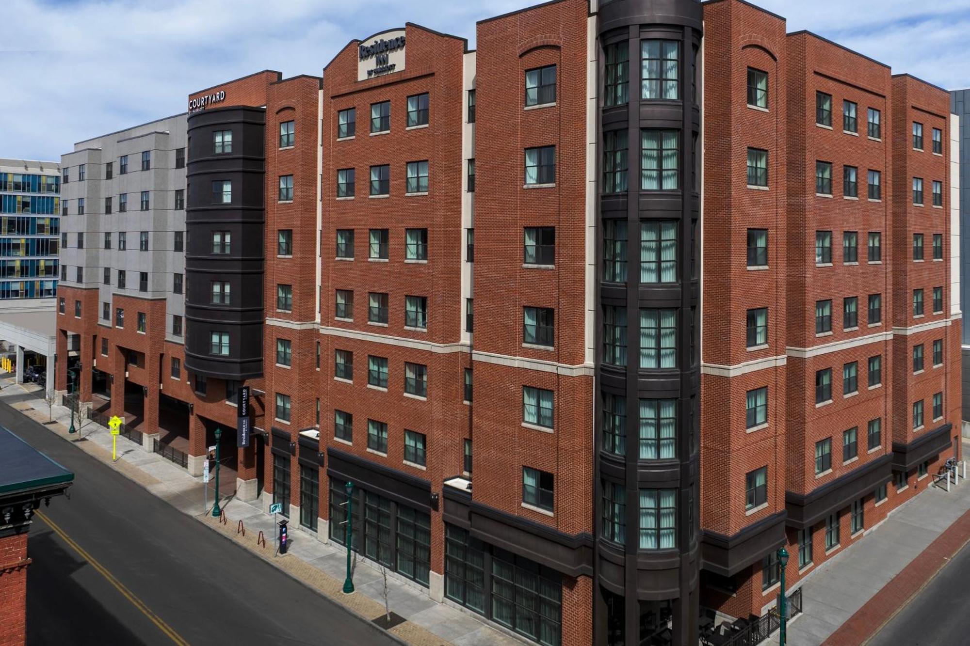 Courtyard By Marriott Syracuse Downtown At Armory Square Hotel Buitenkant foto