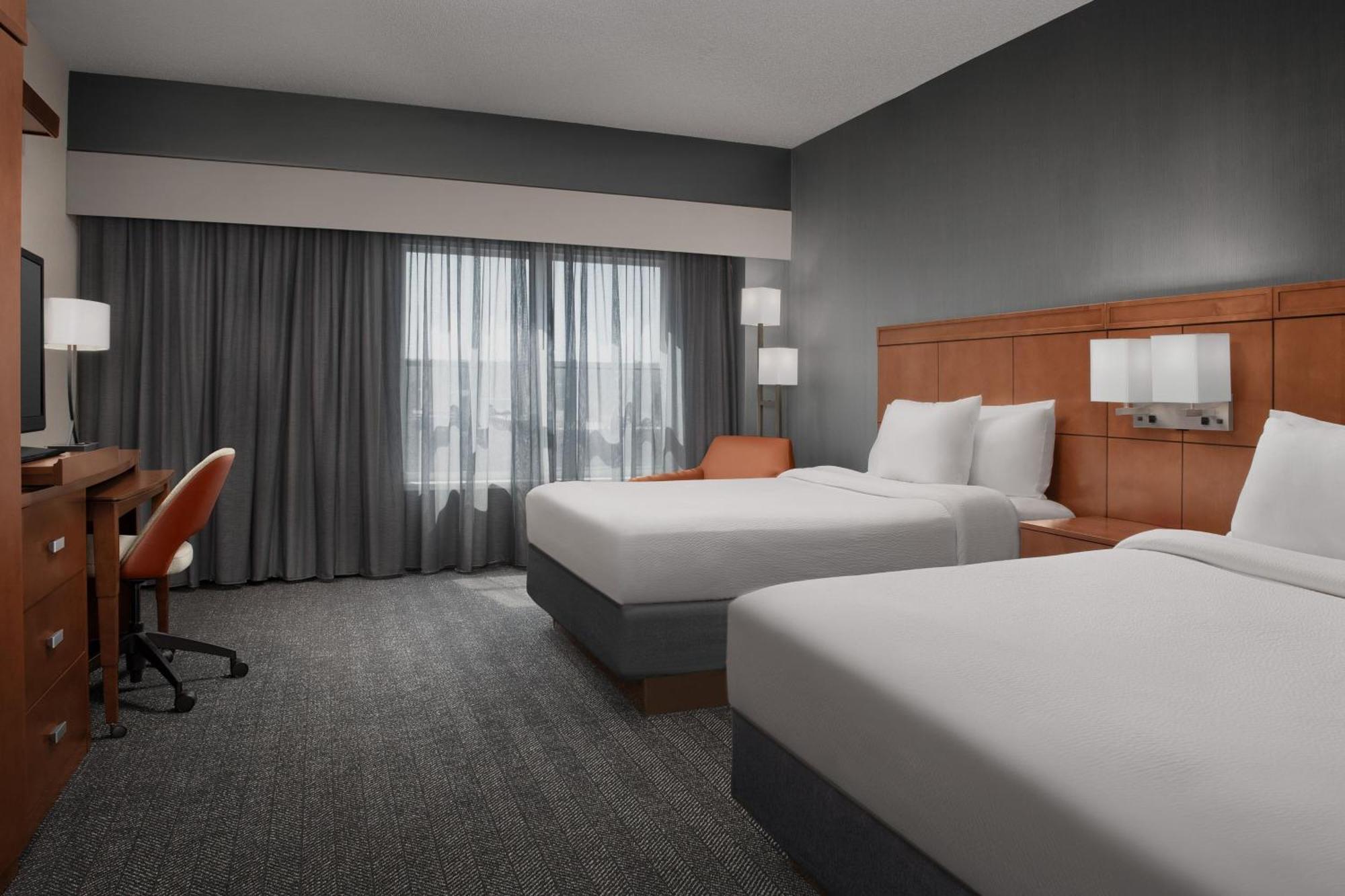 Courtyard By Marriott Syracuse Downtown At Armory Square Hotel Buitenkant foto